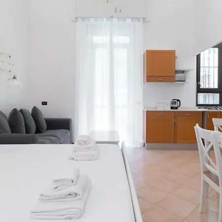 Italianway Easy - Grosseto 3 * Milán